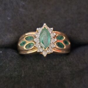 14k Emerald Diamond Yellow Gold Ring